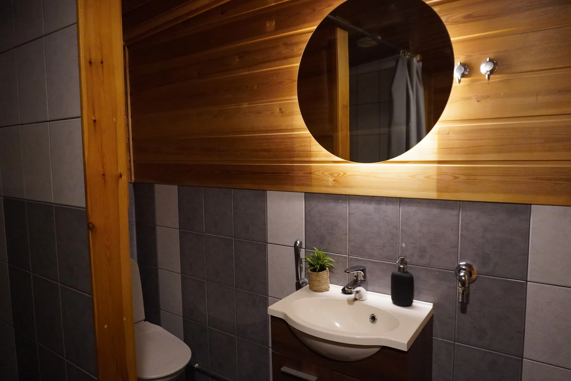 Bathroom vanity area