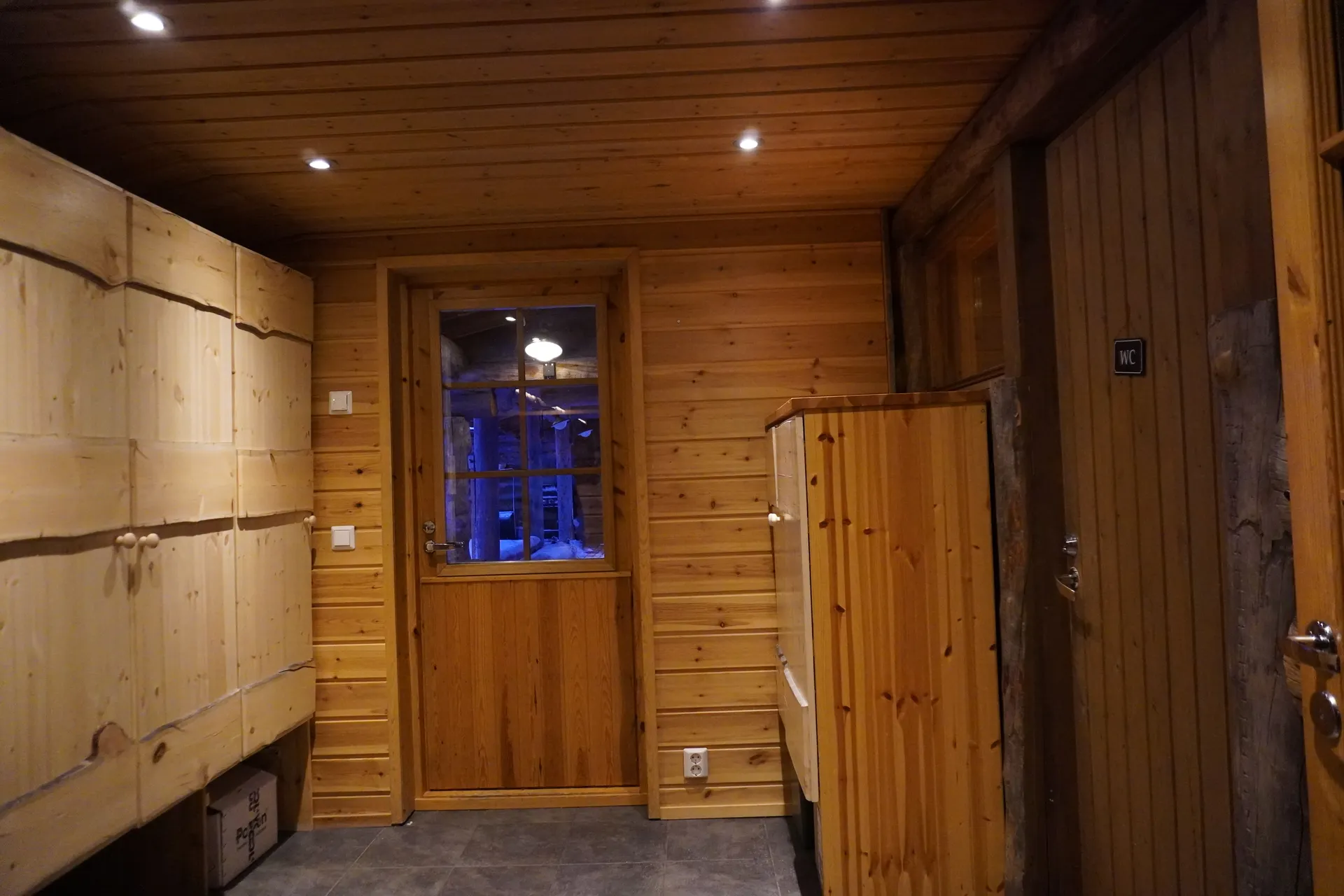 Entrance area view