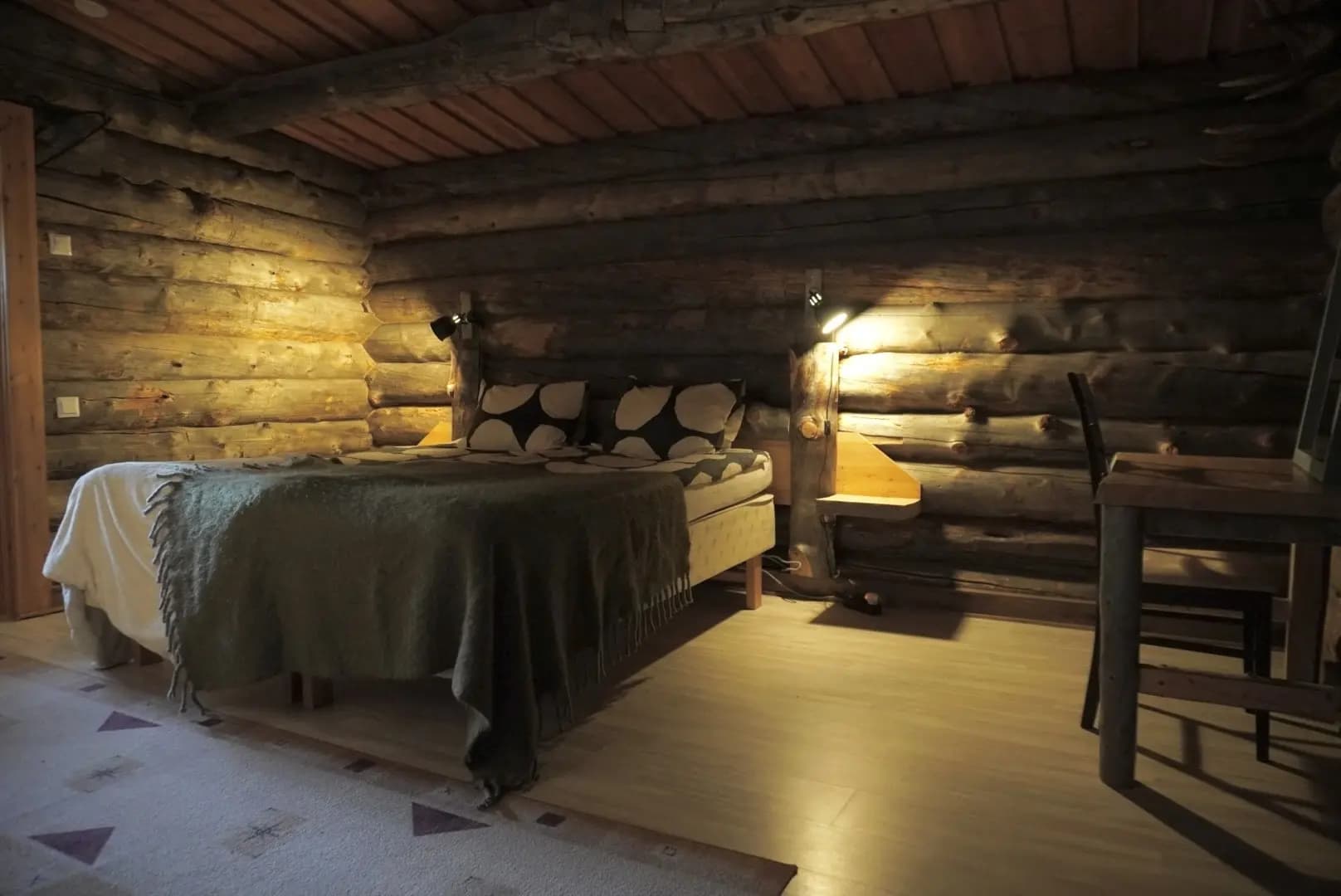 Master bedroom alternative view